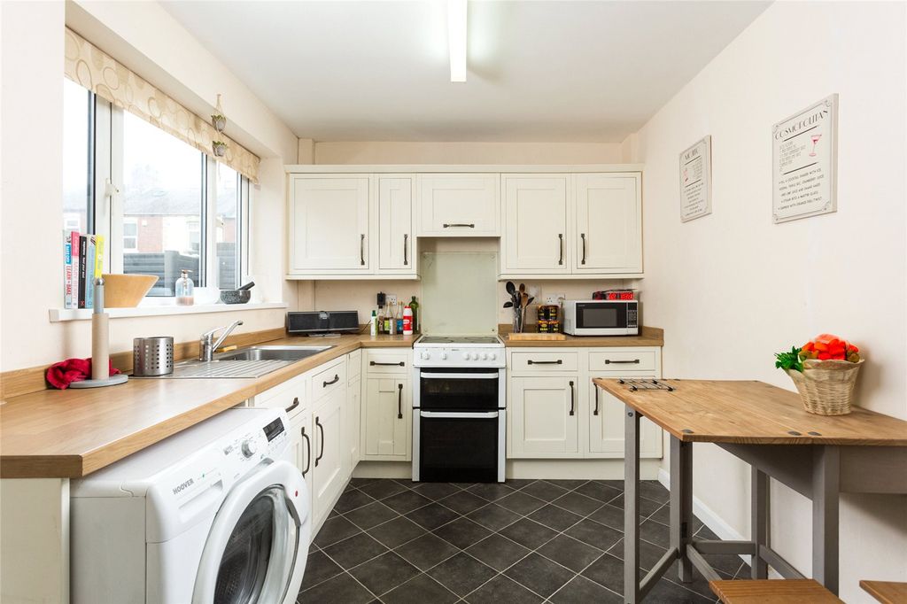 Property photo 2 of 10 Photos