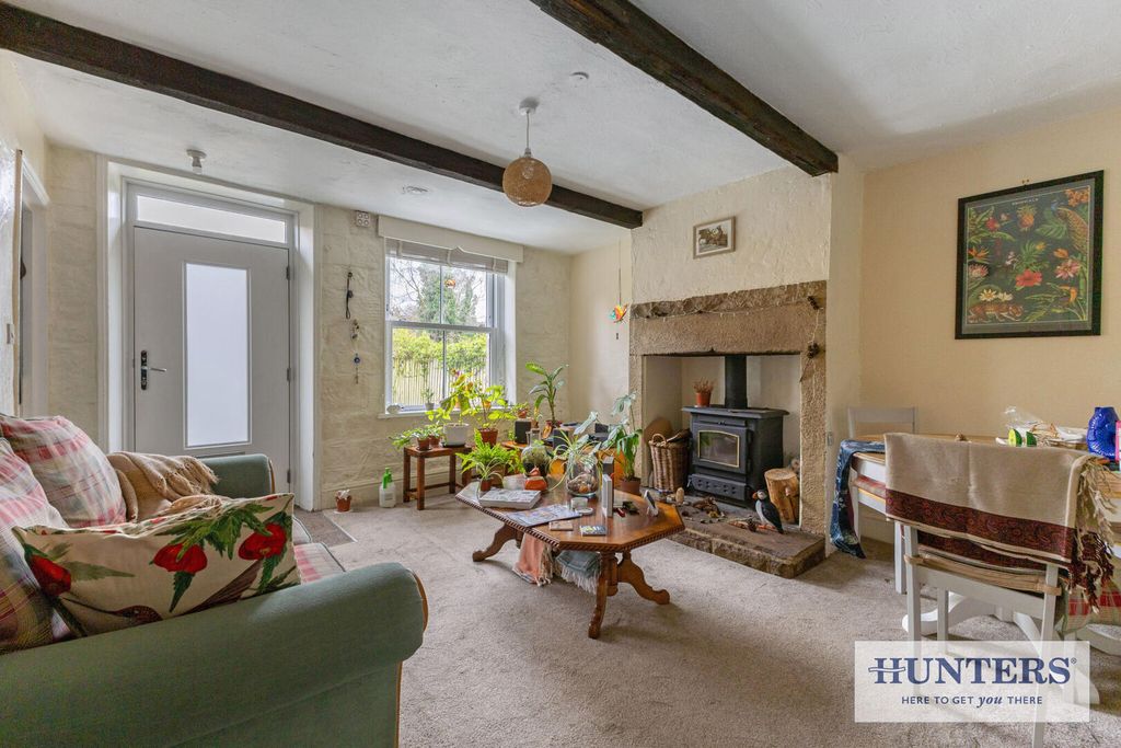 Property photo 3 of 16 Living Room