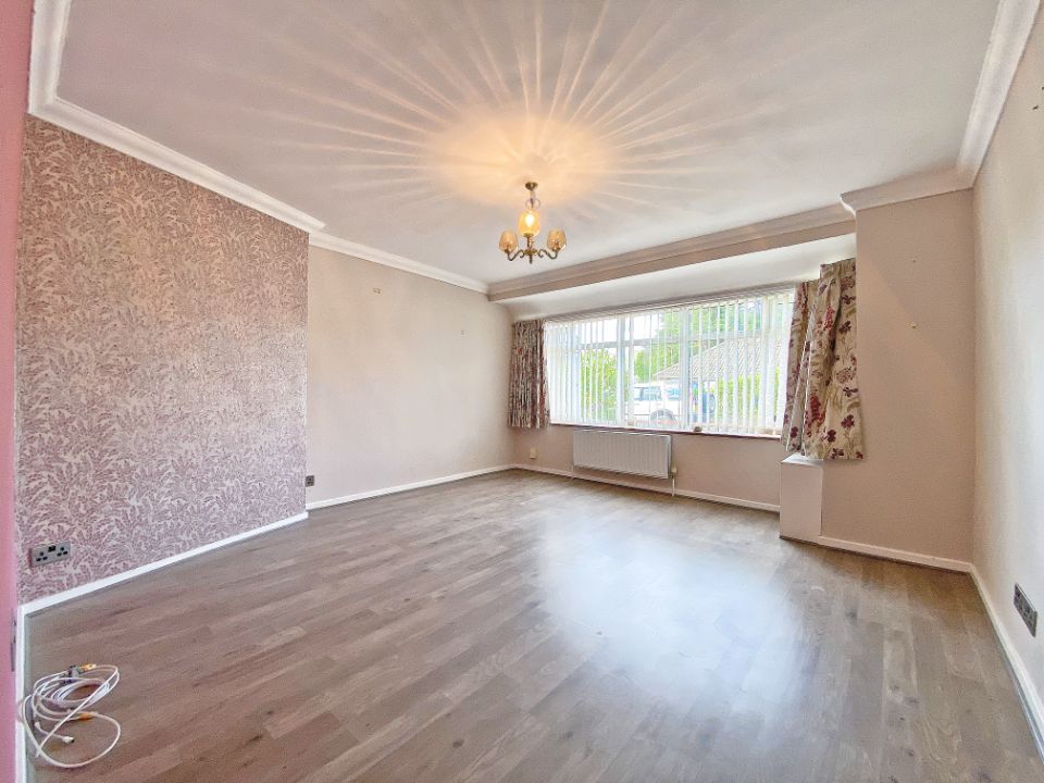 Property photo 3 of 10 3
