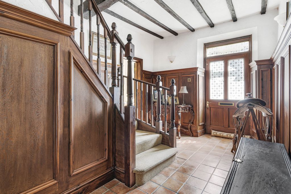 Property photo 2 of 50