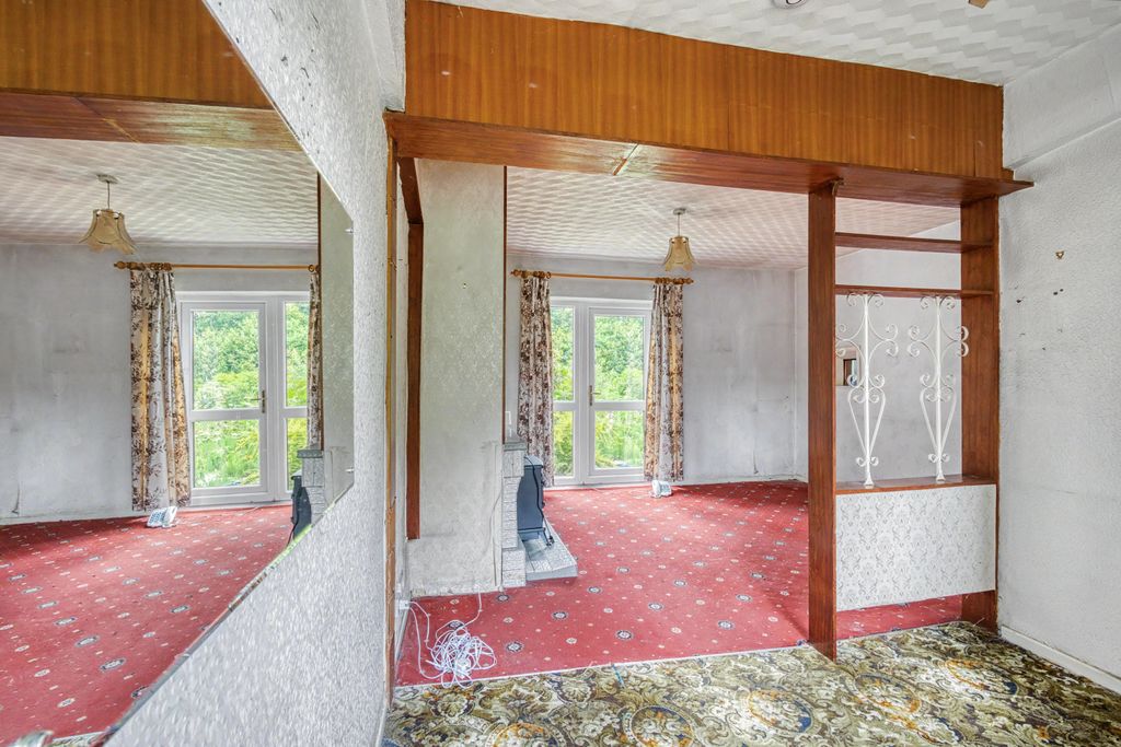 Property photo 3 of 21 12 Moss Drive, Manley, Frodsham, Cheshire, Wa6 9Jj
