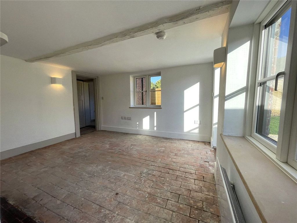 Property photo 3 of 17 Picture No. 12