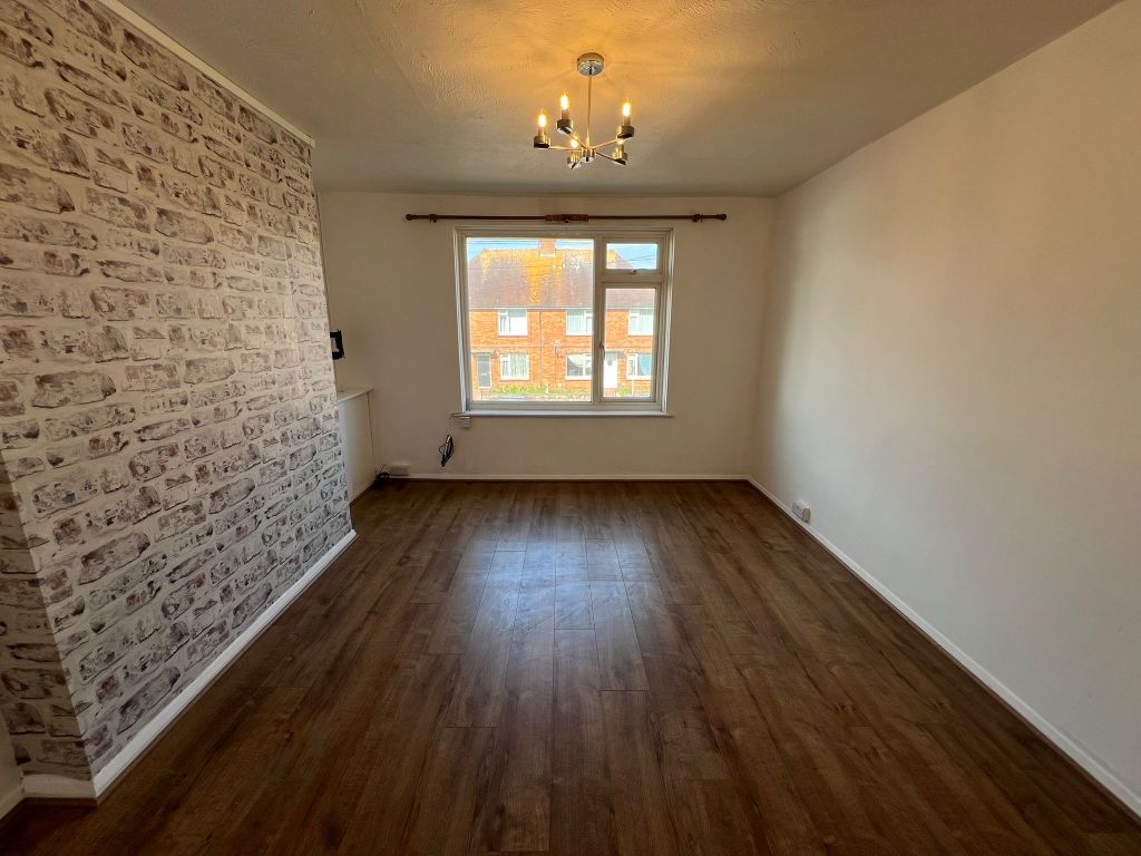 Property photo 3 of 14 Living Room