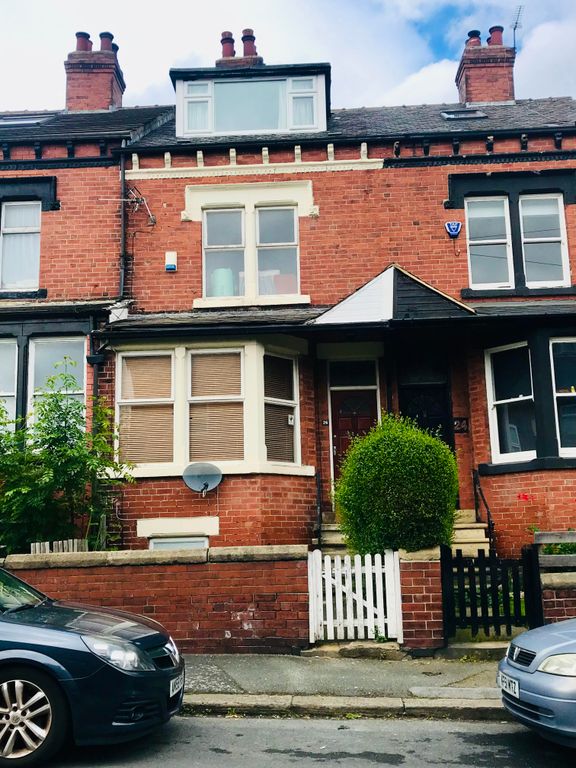 Property photo 1 of 12