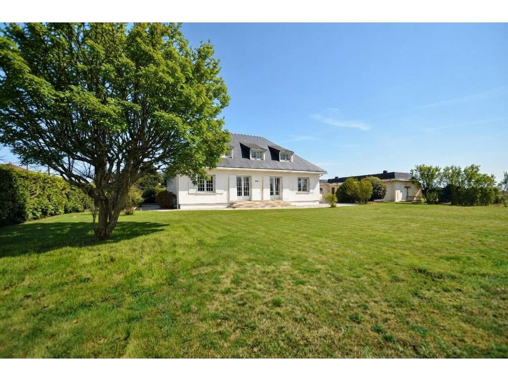 Property photo 1 of 20 F6 House