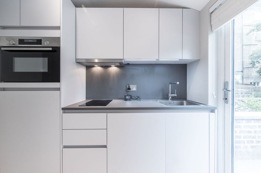 Property photo 2 of 19 Apartment_Door