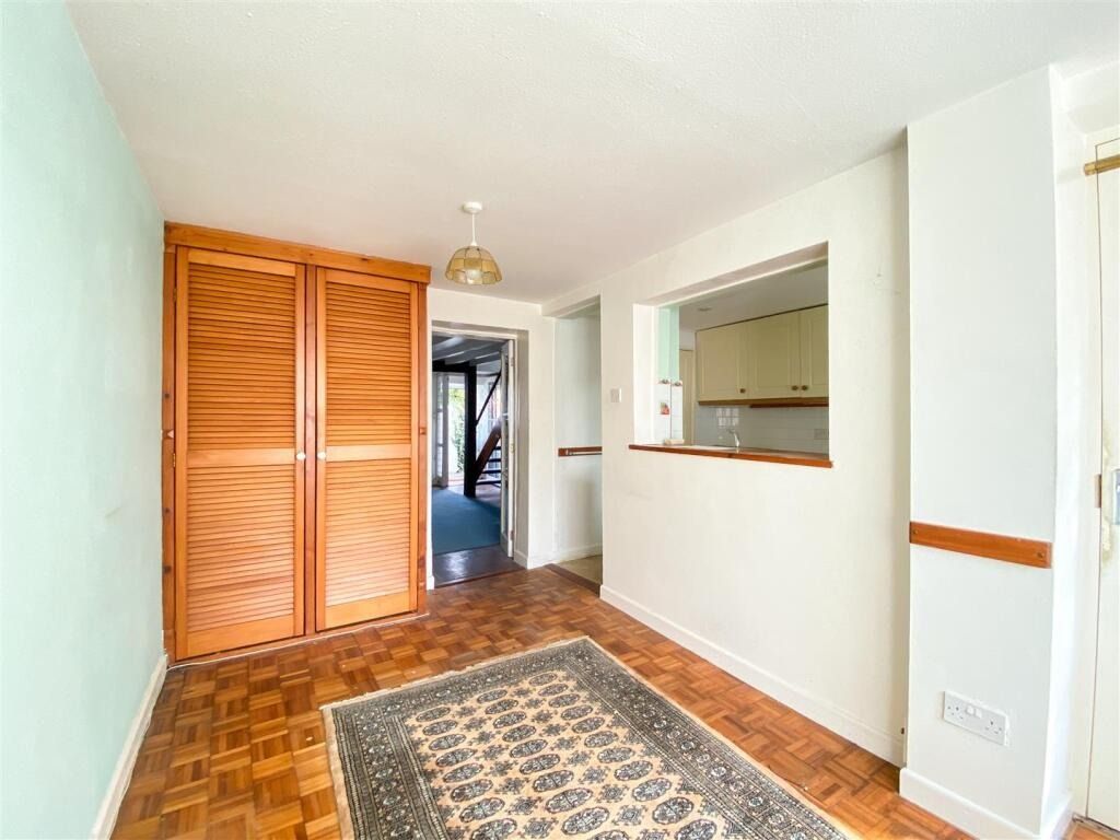 Property photo 2 of 19 4848351