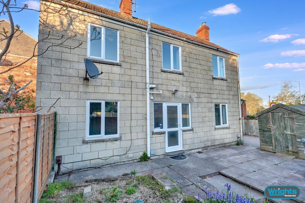 Property photo 1 of 10 Photo 9