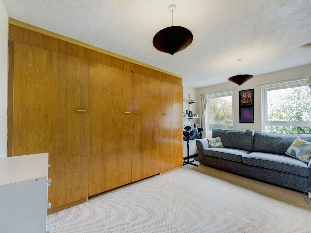 Property photo 2 of 4