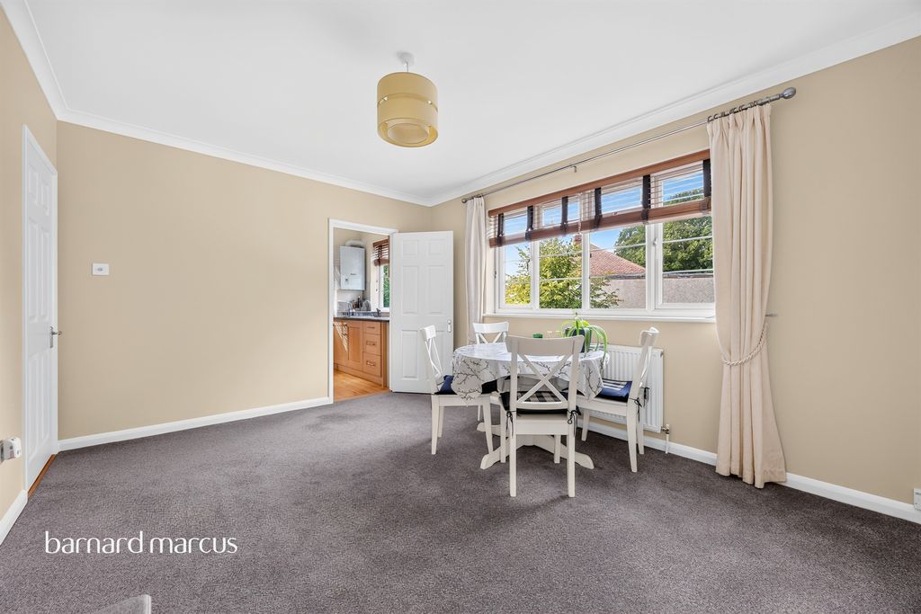 Property photo 3 of 14