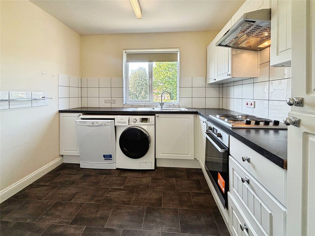 Property photo 2 of 7 Picture No. 16