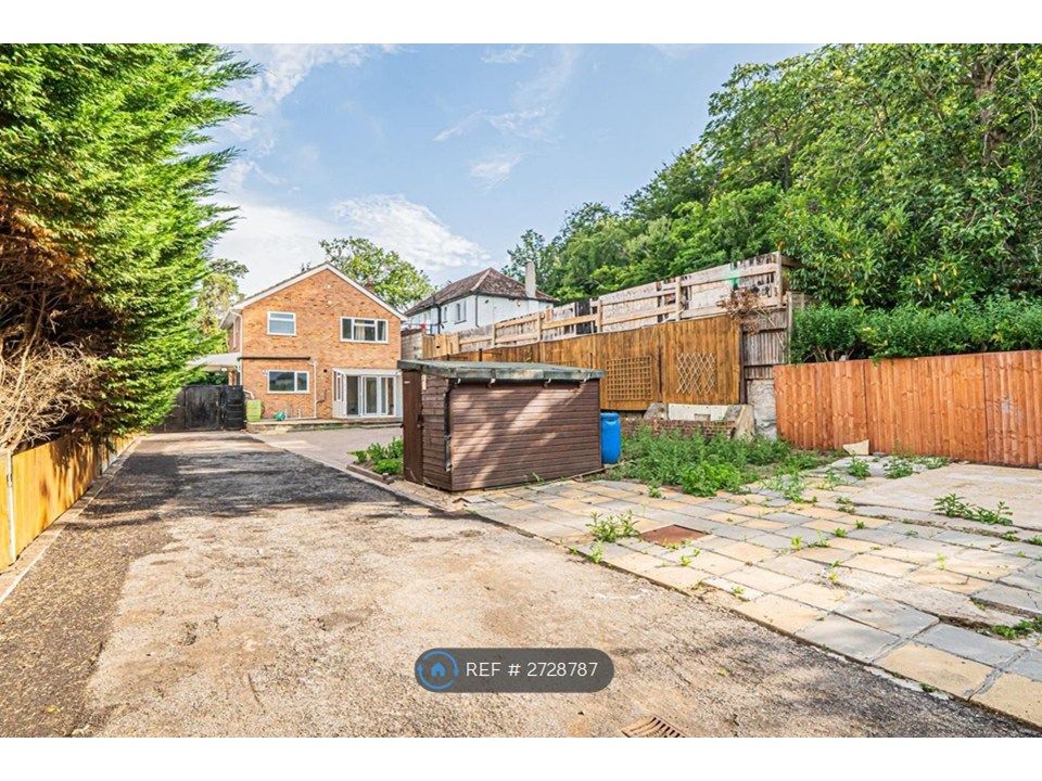 Property photo 2 of 27