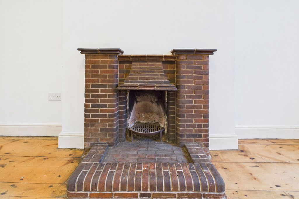 Property photo 3 of 20