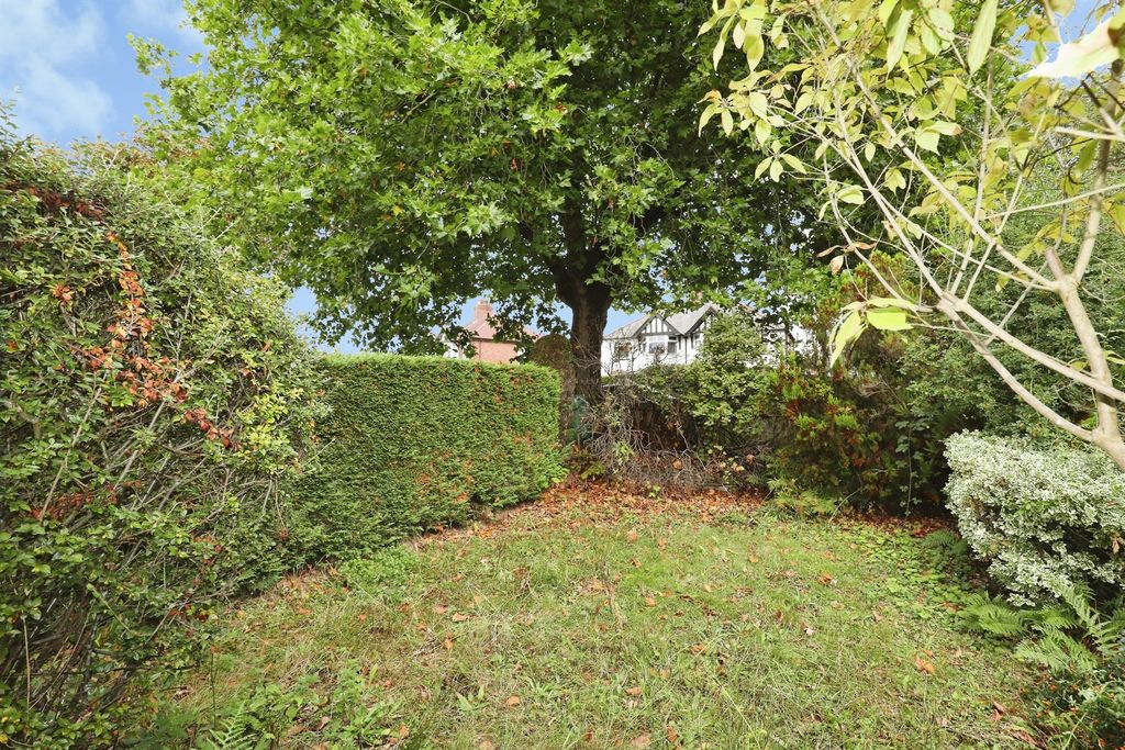 Property photo 2 of 18