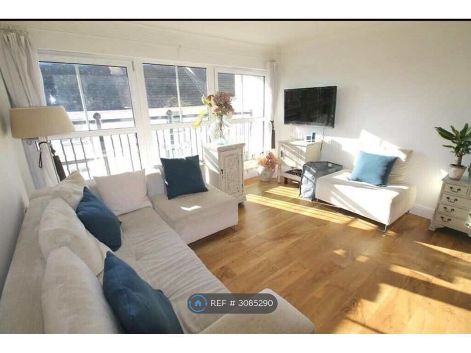 Property photo 2 of 8