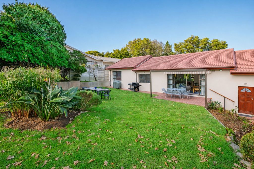 Property photo 2 of 32 Kw1743913