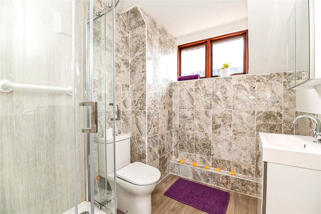 Property photo 2 of 17 Picture No. 31