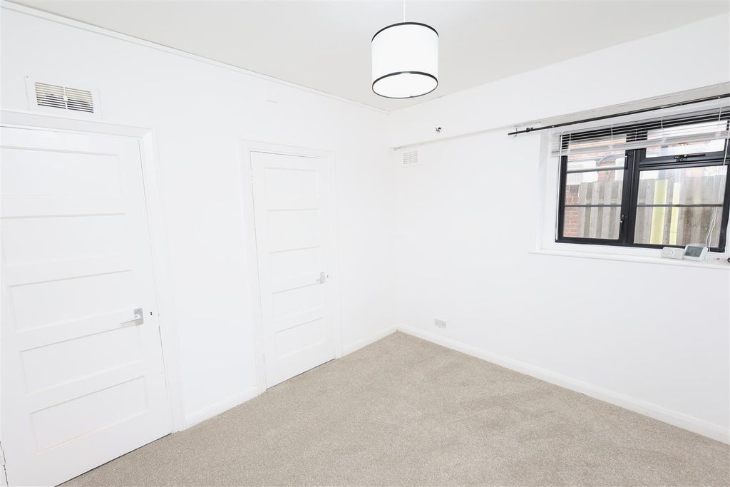 Property photo 3 of 13 Bedroom