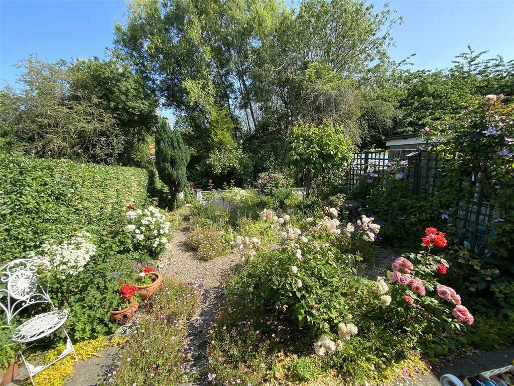 Property photo 3 of 10 Picture No. 09