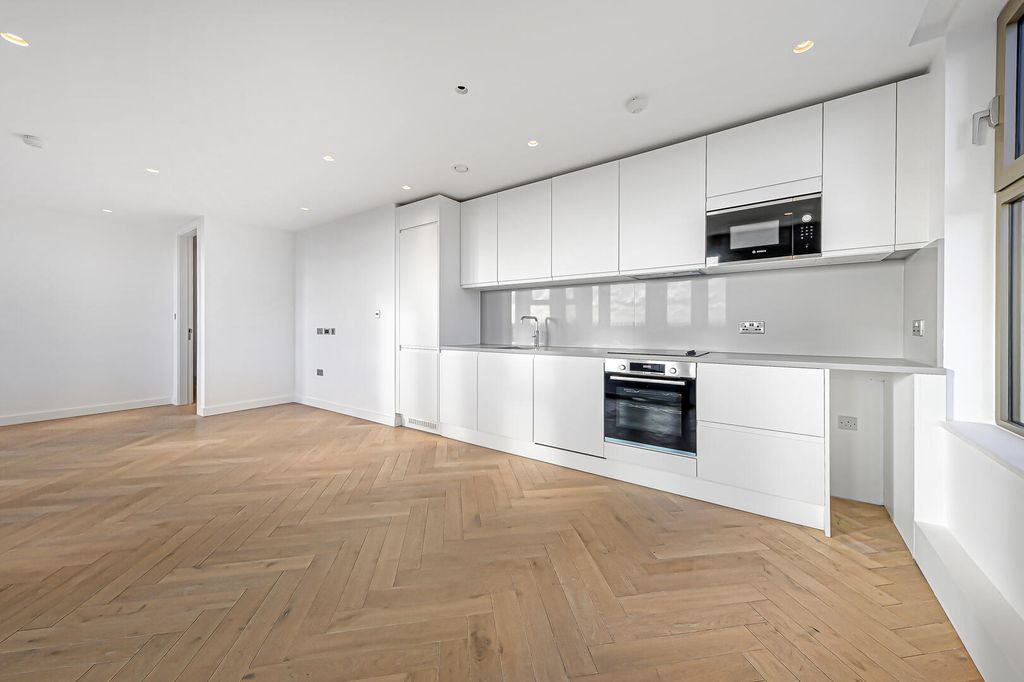 Property photo 1 of 20 Kitchen