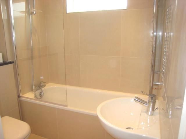 Property photo 3 of 10 Bathroom