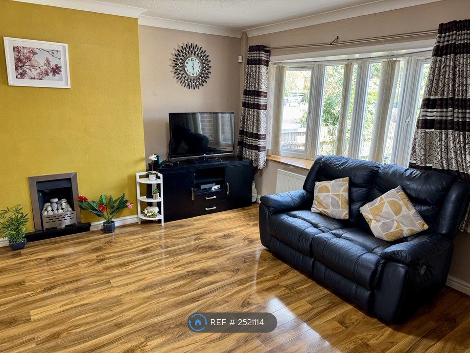 Property photo 3 of 17