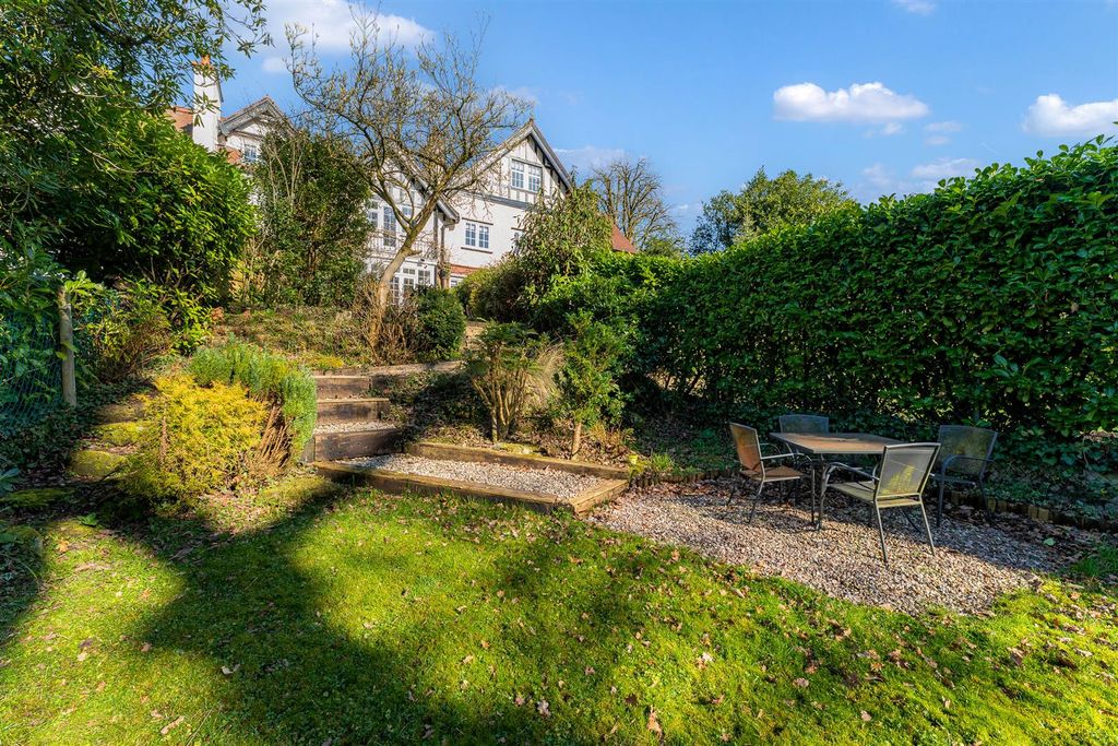 Property photo 2 of 49 The Coppice, South Downs Road65.Jpg