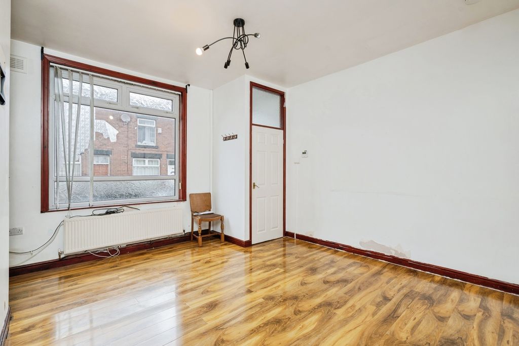 Property photo 2 of 17 Photo