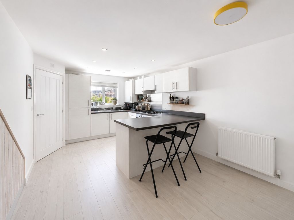Property photo 3 of 14 5092444