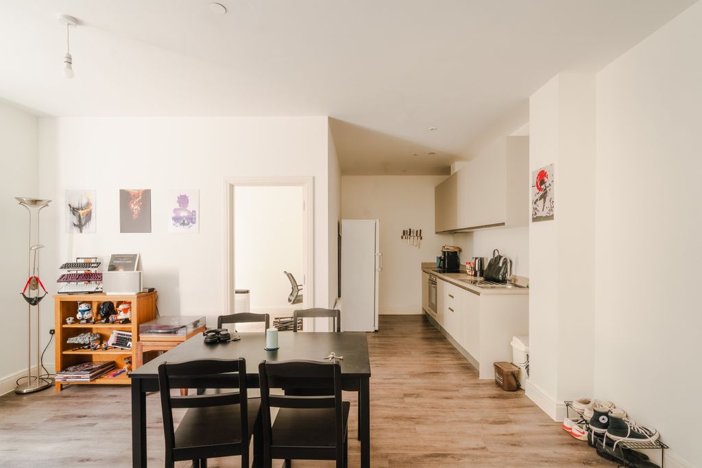 Property photo 2 of 10 3