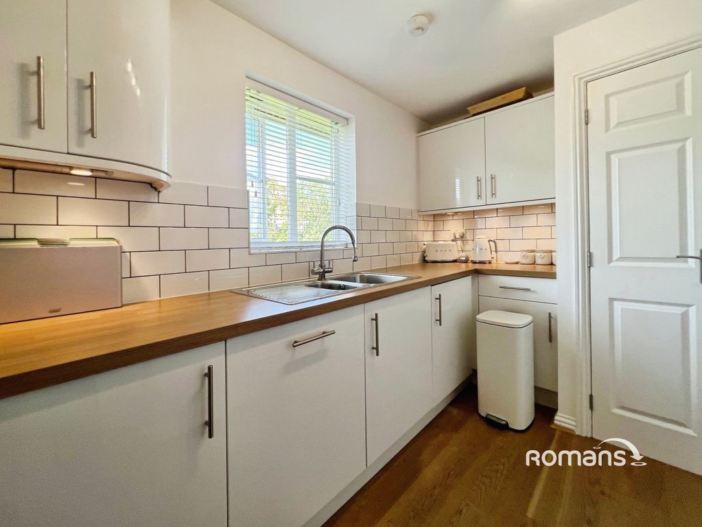Property photo 3 of 8 Pbox-Img.Jpg