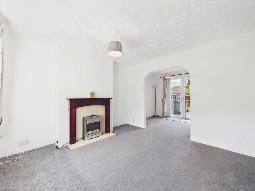 Property photo 2 of 31