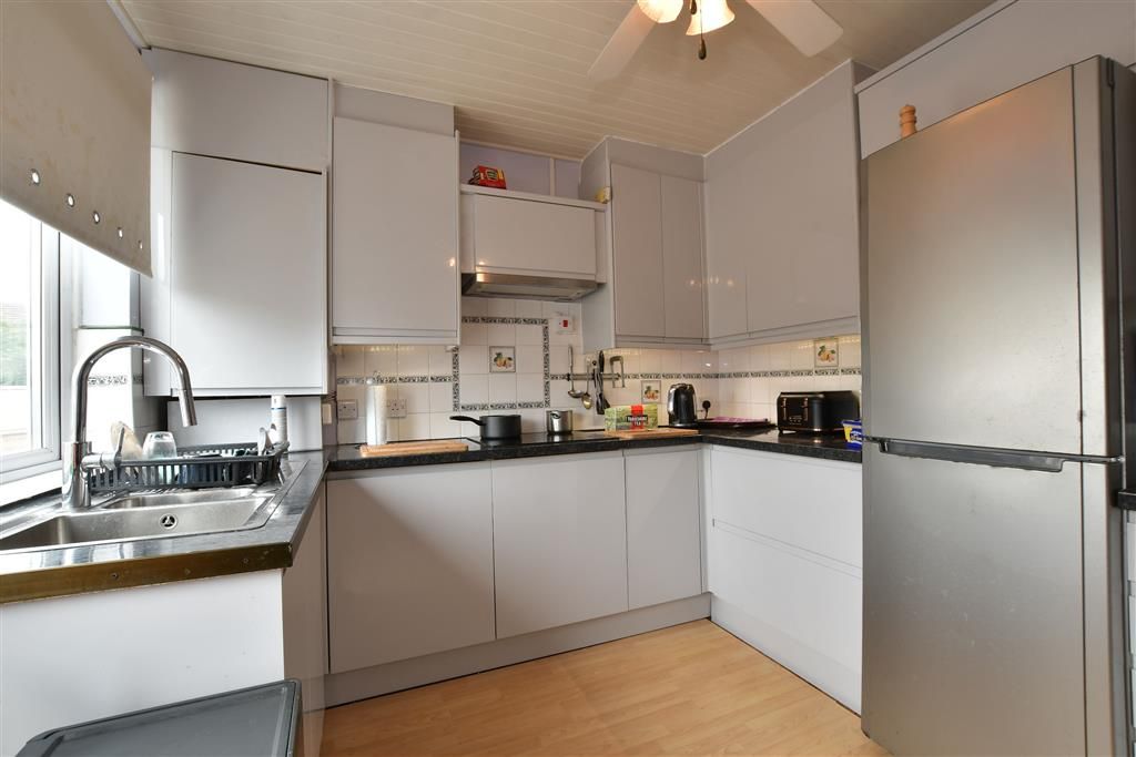 Property photo 2 of 8 Kitchen