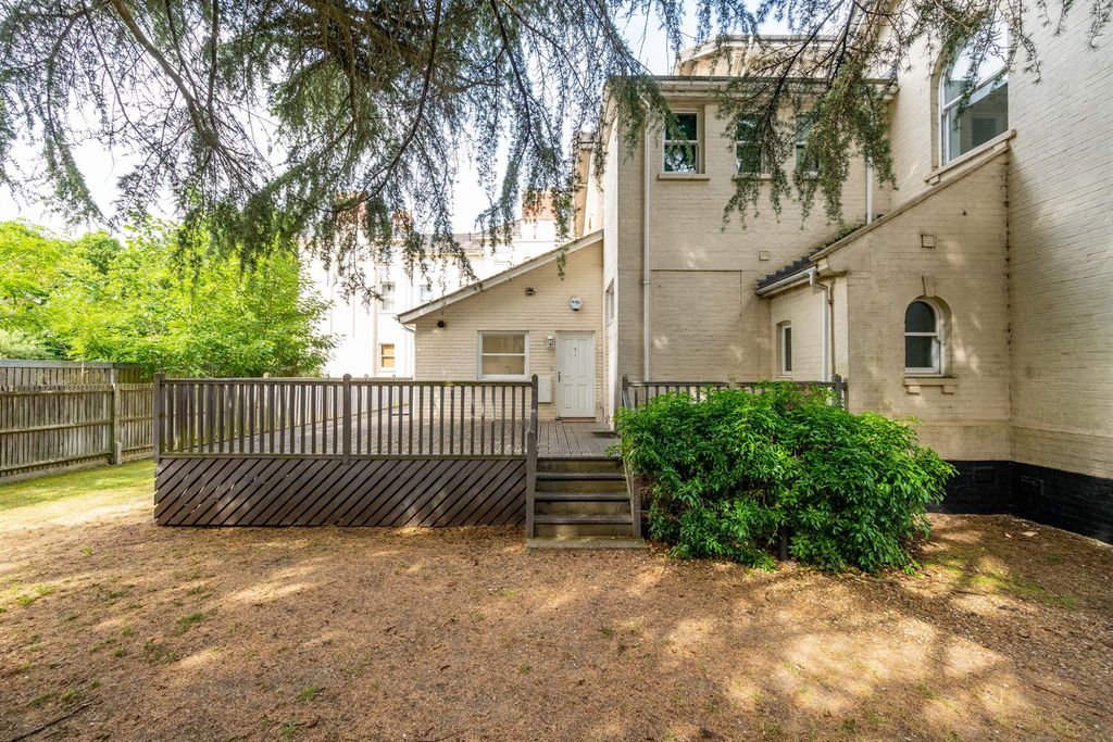 Property photo 2 of 7 Exterior