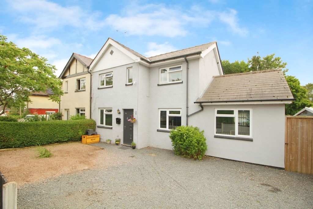 Property photo 1 of 33