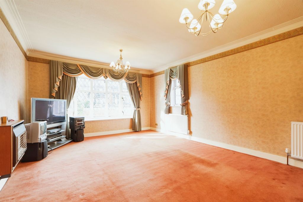 Property photo 3 of 17