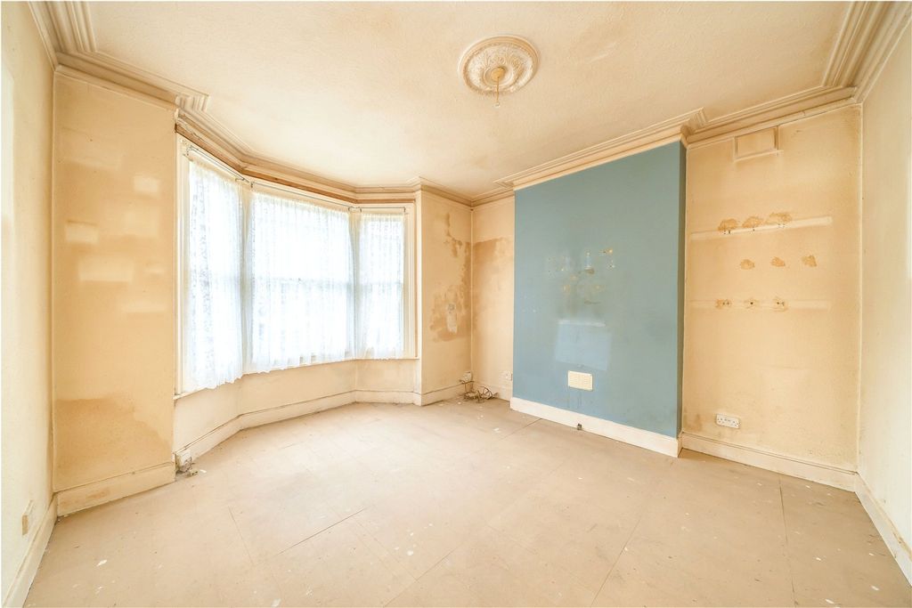 Property photo 2 of 6 Picture No. 04