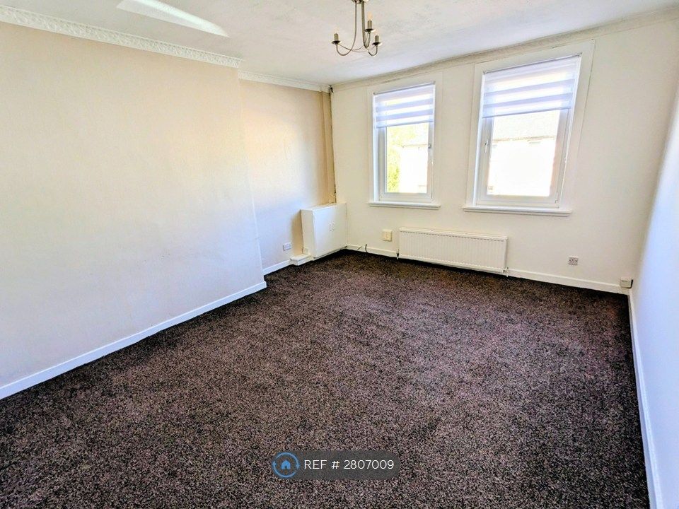 Property photo 2 of 9 Lounge