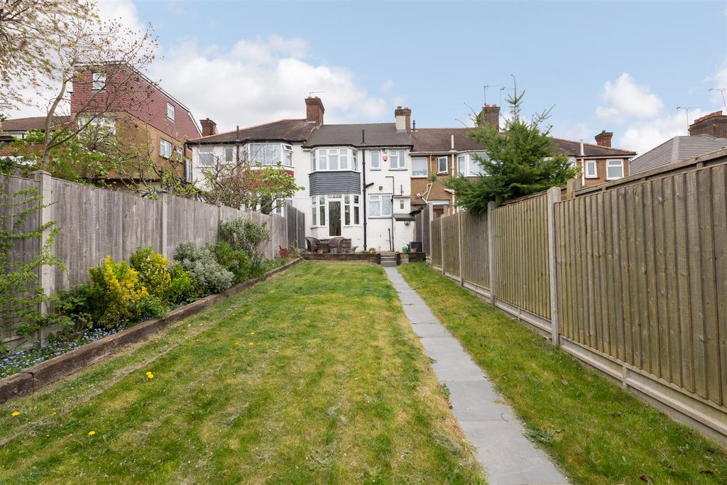 Additional image 14 of 3 bed terraced house for saleLinden Way, London N14