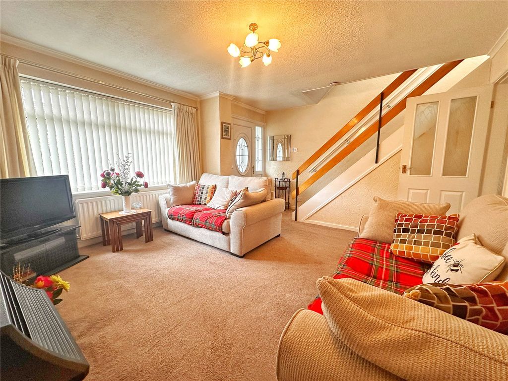 Property photo 2 of 18 Picture No. 16