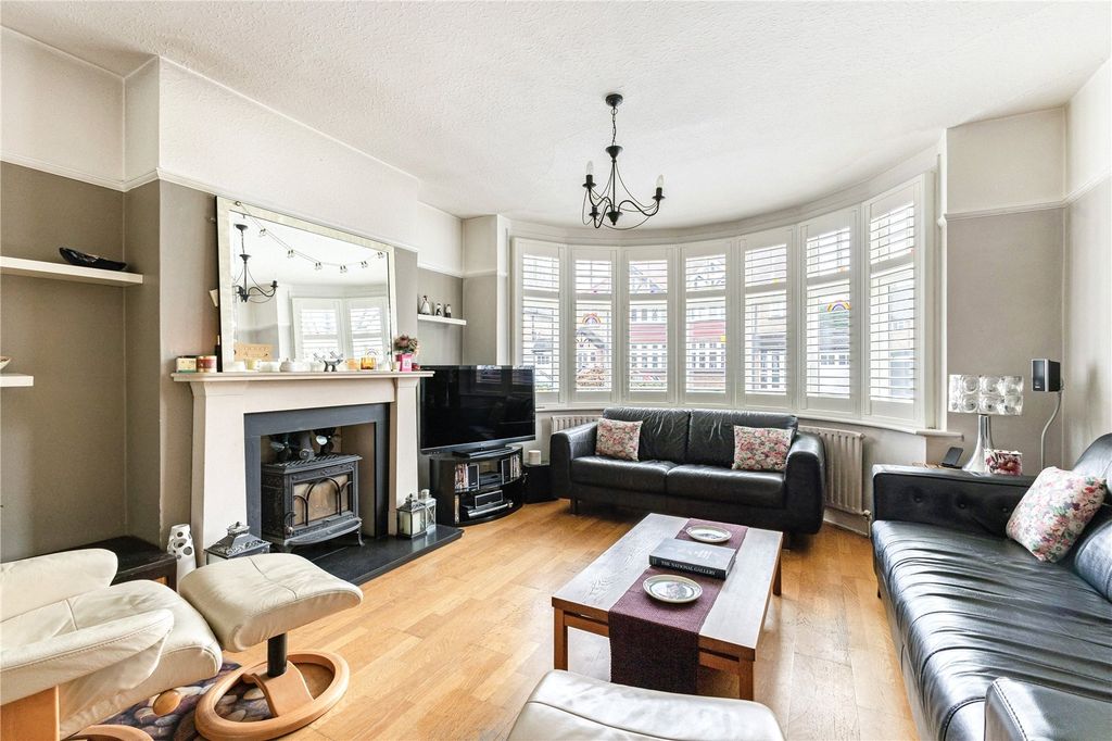 Property photo 2 of 13 Sitting Room