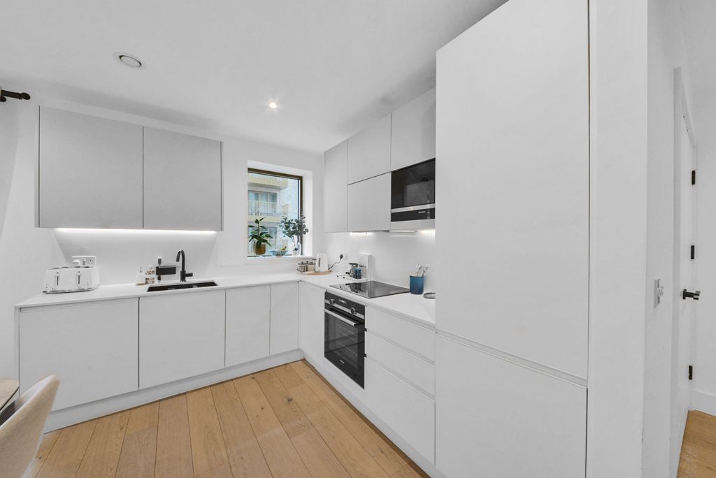 Property photo 3 of 23 Picture No. 33