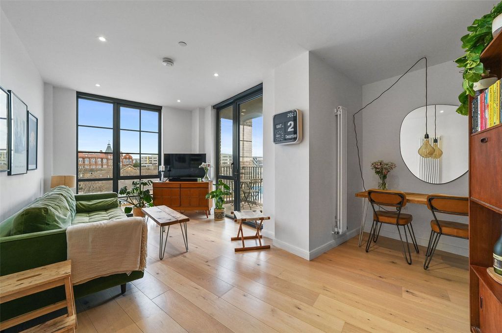 Property photo 1 of 23 Reception Room