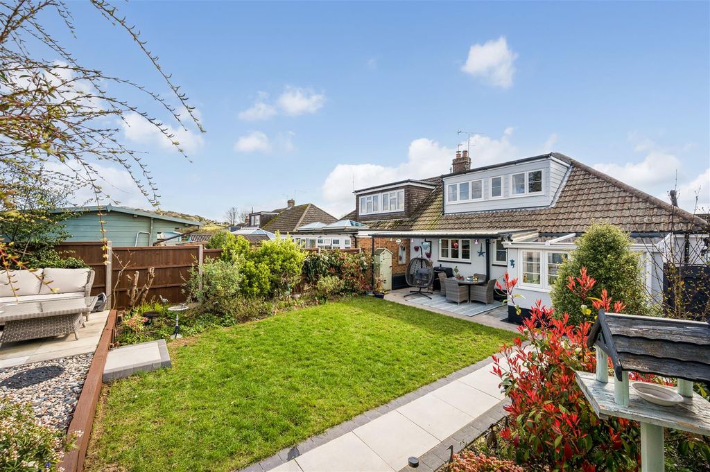 Property photo 2 of 22 Ph1_6478447.Jpg