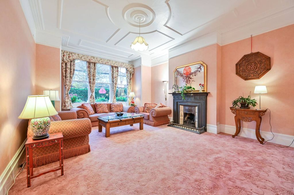 Property photo 3 of 43