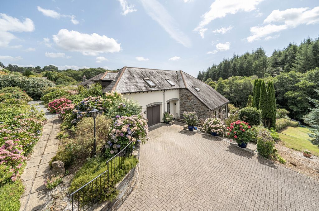 Property photo 3 of 25 1334557-2-68934cc...