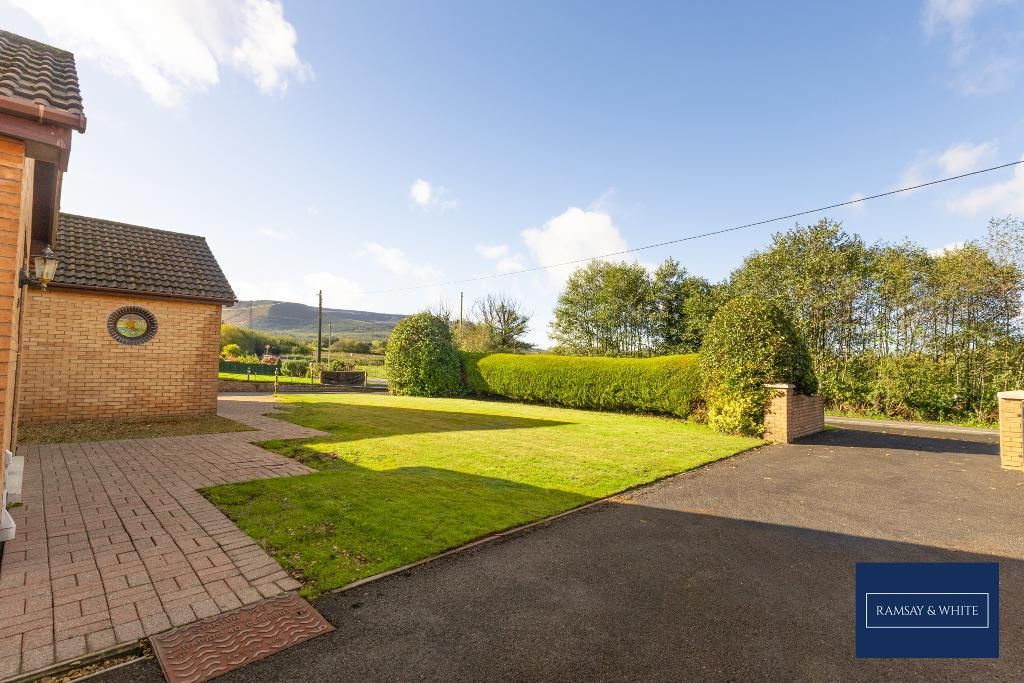 Property photo 3 of 32