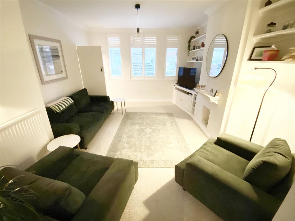 Property photo 3 of 26 Living Room