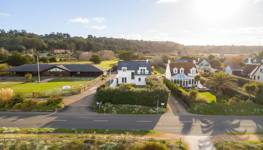 Property photo 1 of 35