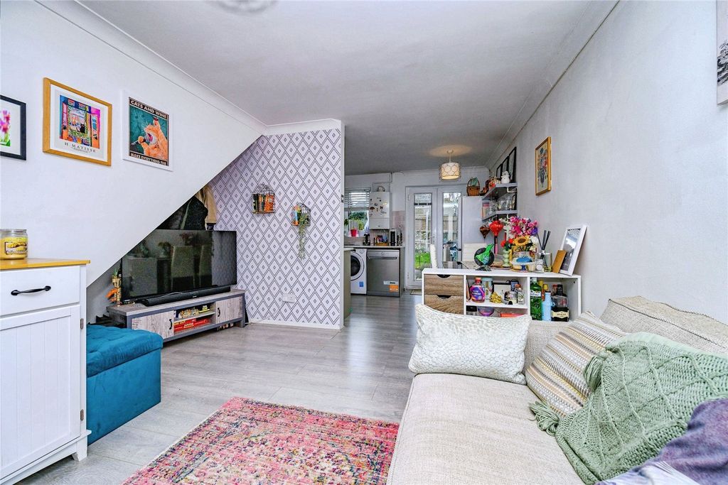 Property photo 2 of 15 Picture No. 28